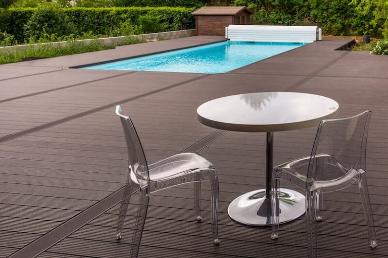 piscine container et terrasse